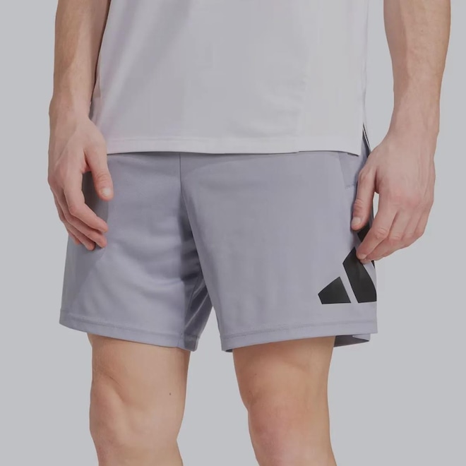 Bermuda adidas Essentials Logo TR Masculina - Foto 1
