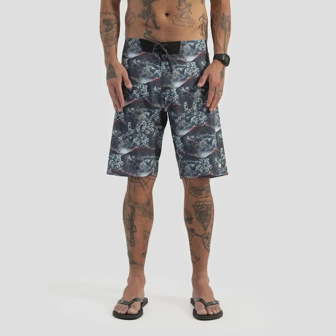 Bermuda Lost Volcano Masculina - Foto 1