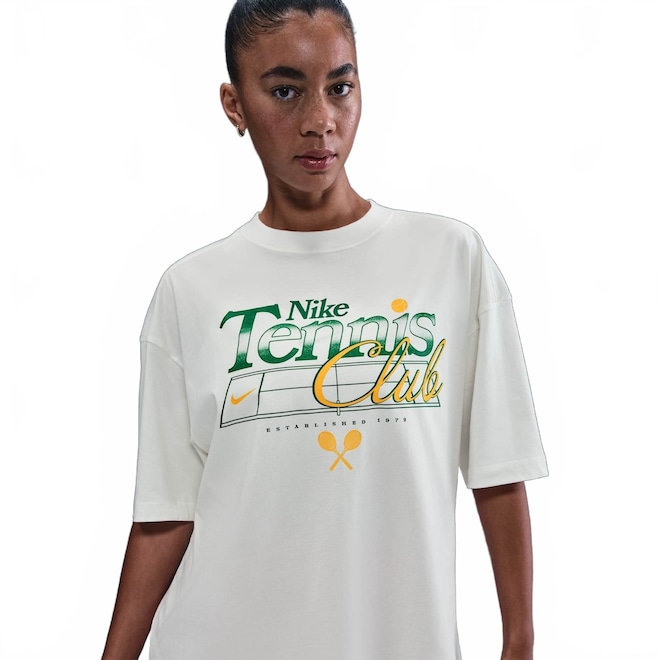 Camiseta Oversized Nike Sportswear Feminina - Foto 1
