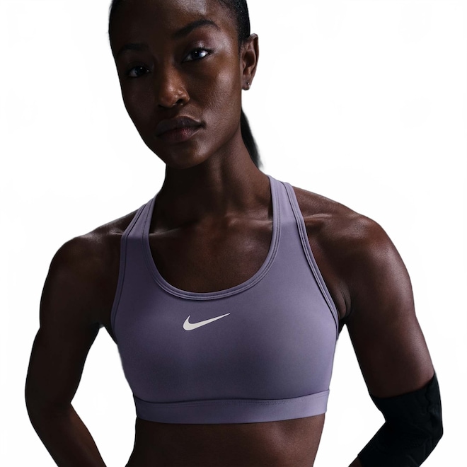 Top Fitness com Bojo Nike Média Sustentação Swoosh Sport - Foto 1