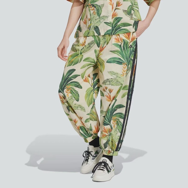 Calça adidas Premium Farm Feminina - Foto 1