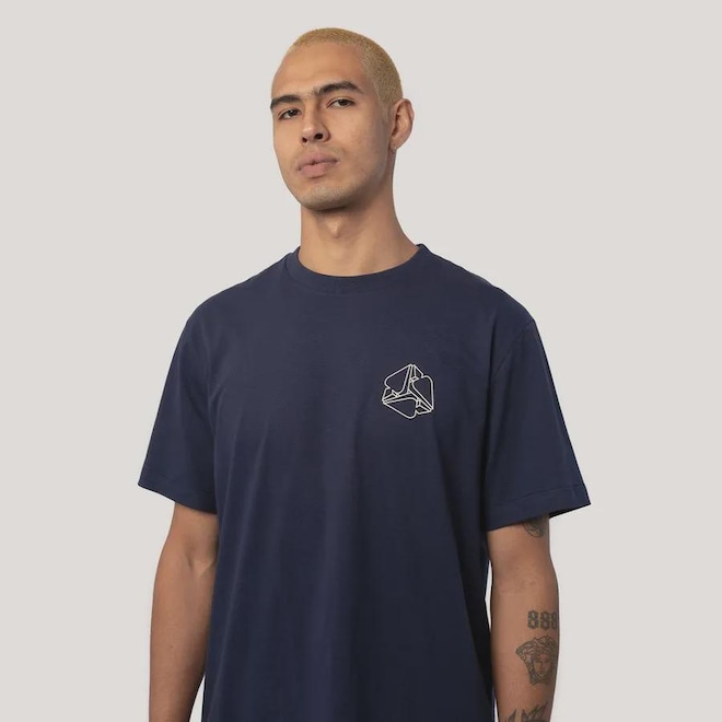 Camiseta Regular MCD Espada 3d Peito Masculino - Foto 1