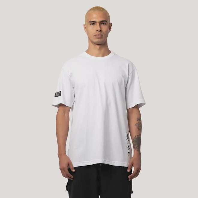 Camiseta Especial MCD Caligraffiti Vertebral Masculino - Foto 1