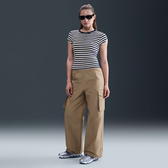 Camiseta Nike Sportswear Baby Look Feminina - Foto 1