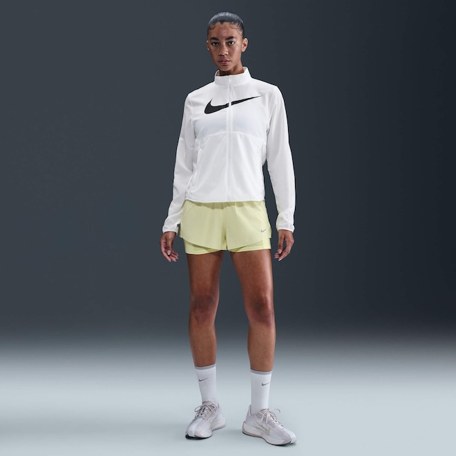 Jaqueta Feminina Nike Dri-FIT Swoosh - Foto 1