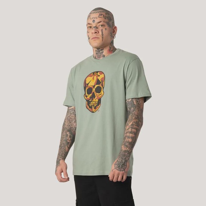 Camiseta Regular MCD Caveira Camuflado Masculino - Foto 1