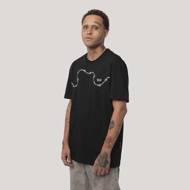 Camiseta Regular MCD Arame Farpado Masculino - Foto 1