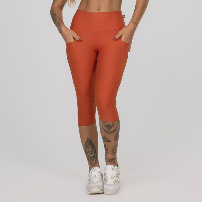 Calça Corsário Cintura Alta Recortes Bolso - Feminina - Foto 1