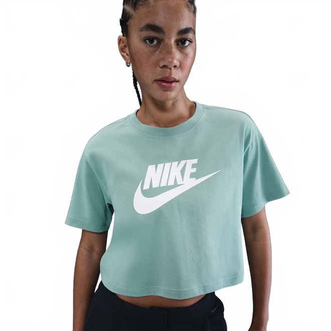 Camiseta Nike Sportswear Essential Feminina - Foto 1
