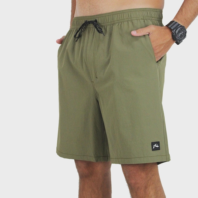 Bermuda Rusty Essential Olive - Masculina - Foto 1