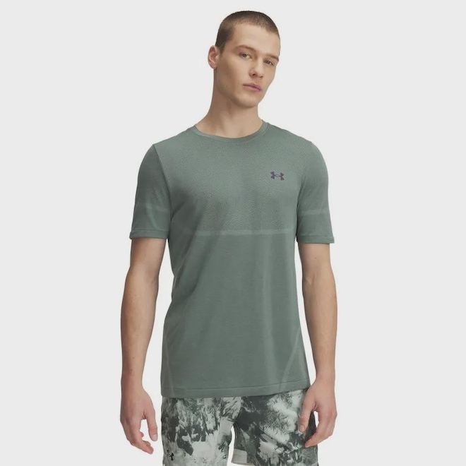 Camiseta Under Armour Rush Seamless Legacy Masculina - Foto 1