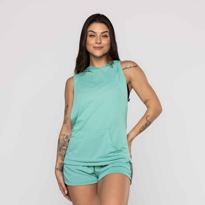 Camiseta Fitness Feminina Cavada Capuz Poliamida - Foto 1