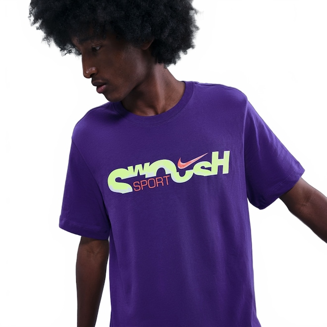 Camiseta Nike Sportswear Swoosh Masculina - Foto 1