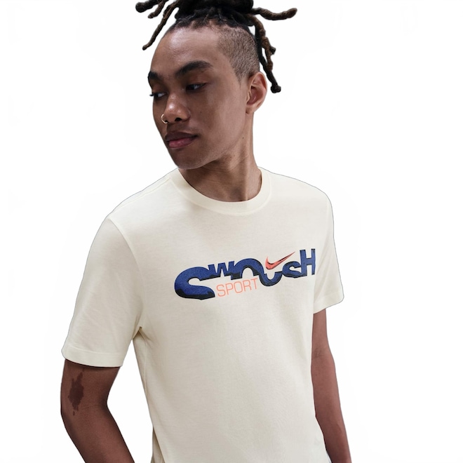 Camiseta Nike Sportswear Swoosh Masculina - Foto 1