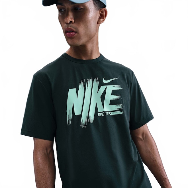 Camiseta Nike Hyverse GFX Masculina - Foto 1