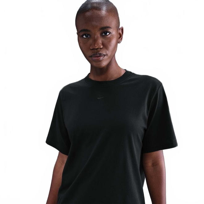 Camiseta Nike Sportswear Feminina - Foto 1