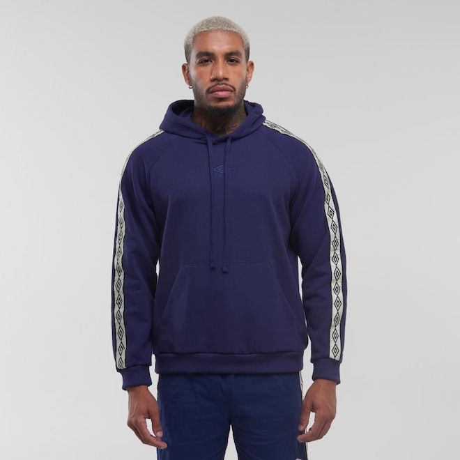 Blusão Umbro Tape F.C. - Unissex - Foto 1