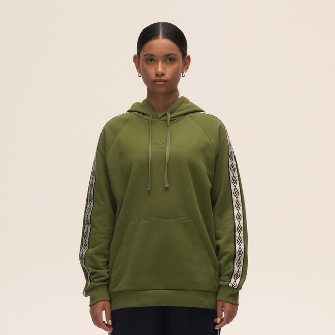 Blusão Umbro Tape F.C. - Unissex - Foto 1