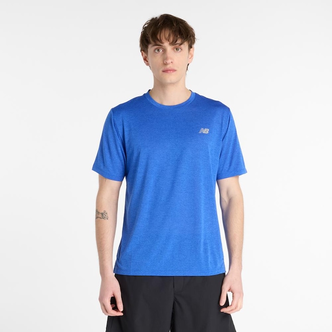 Camiseta New Balance Atlhetics Run Masculina - Foto 1