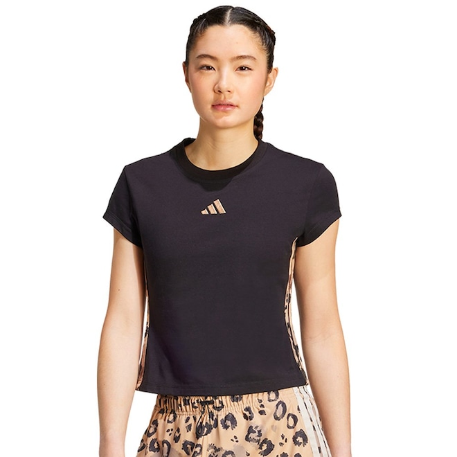 Camiseta adidas Três Listras com Estampa Animal Feminina - Foto 1