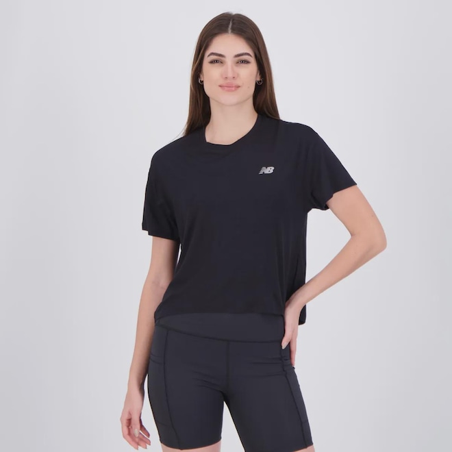 Camiseta Cropped New Balance Drapey Feminino - Foto 1