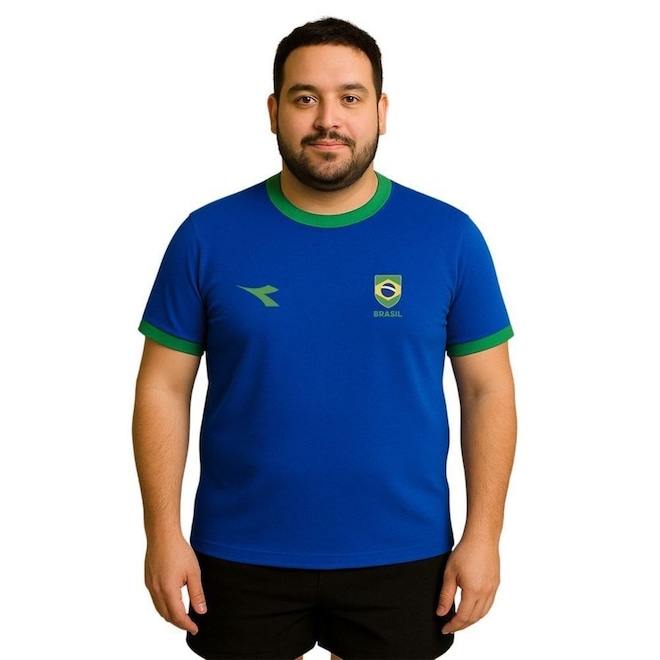 Camiseta Diadora Brasil Small Logo Plus Size Masculina - Foto 1