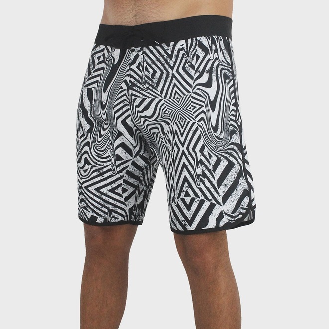 Bermuda Volcom Infusion Black - Masculina - Foto 1