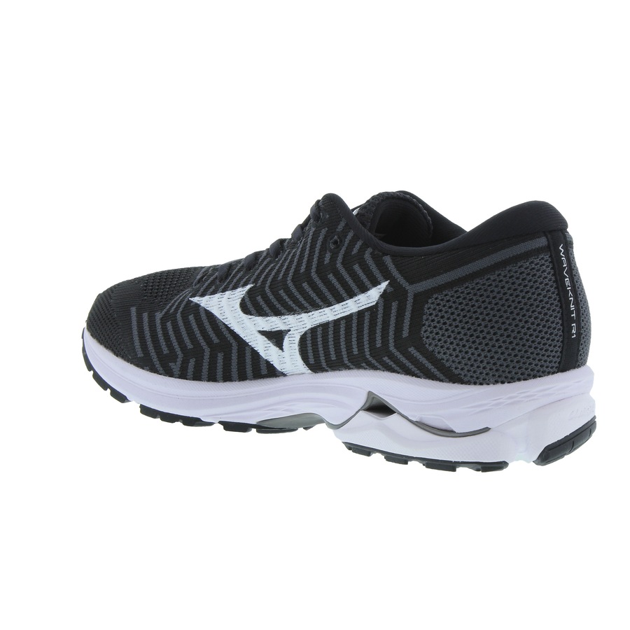 mizuno wave r1