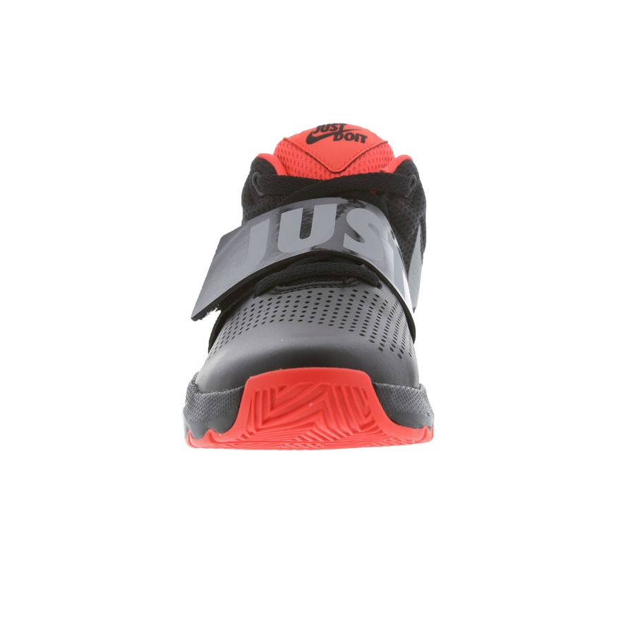 tenis nike team hustle d8 infantil