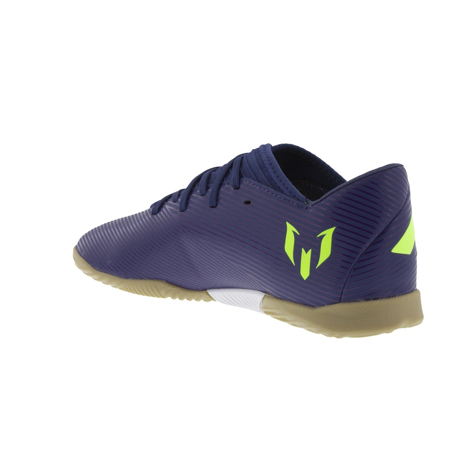 chuteira futsal escorregando