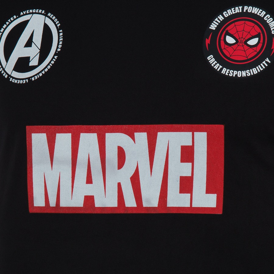 camisa vermelha da marvel