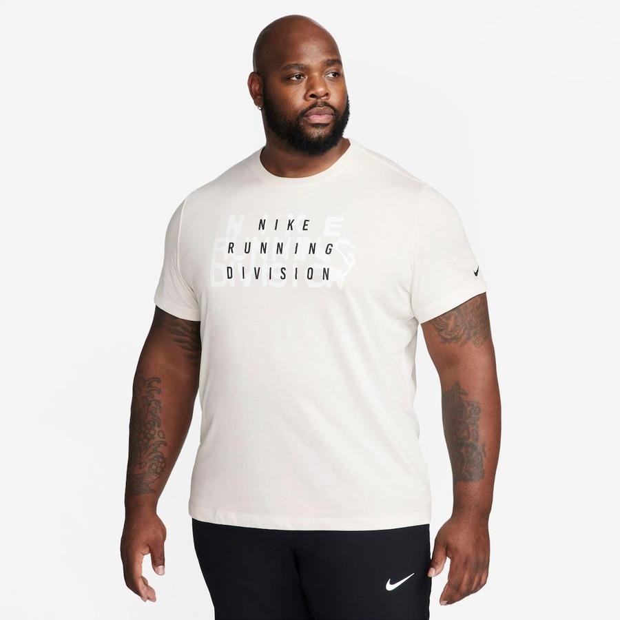 Camiseta Nike Dri-FIT Run Division Masculina - Faz a Boa!