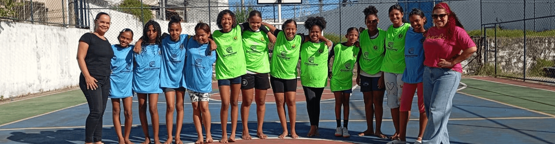 Amigas da Comunidade: futebol que abre caminhos para meninas