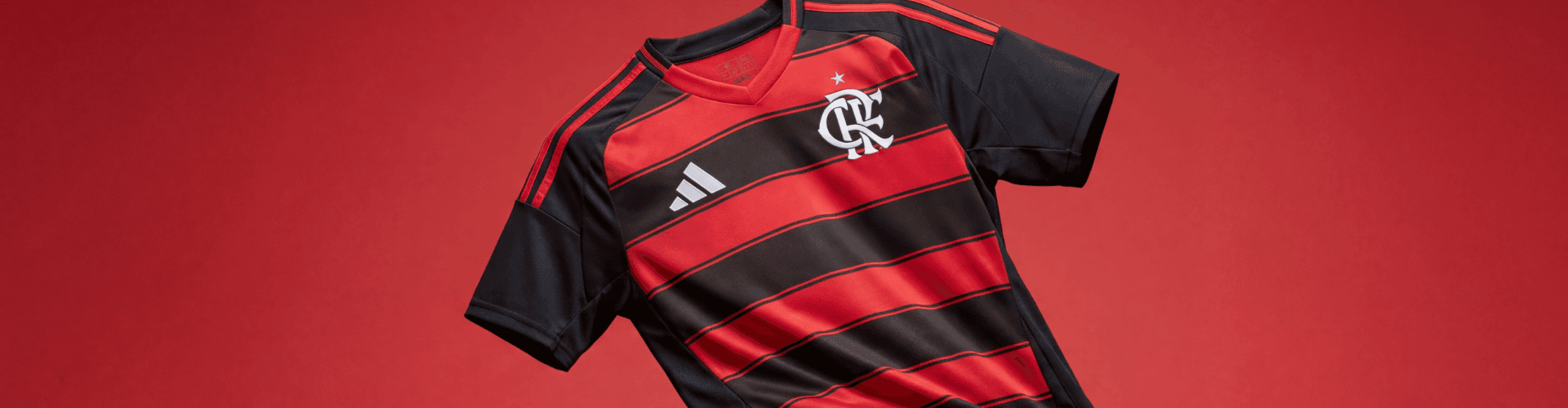 Novo manto do Flamengo, tradição e paixão