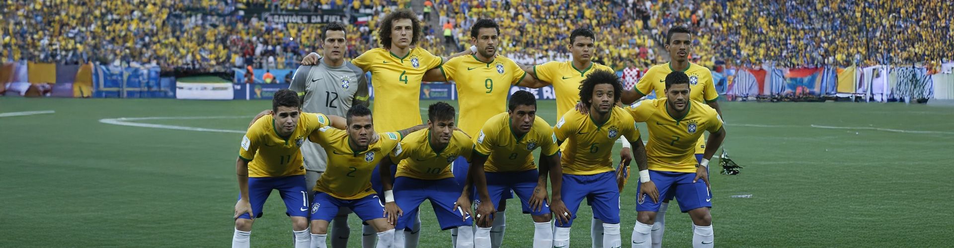 A Amarelinha em campo: Uma história de paixão e títulos nas Copas do Mundo