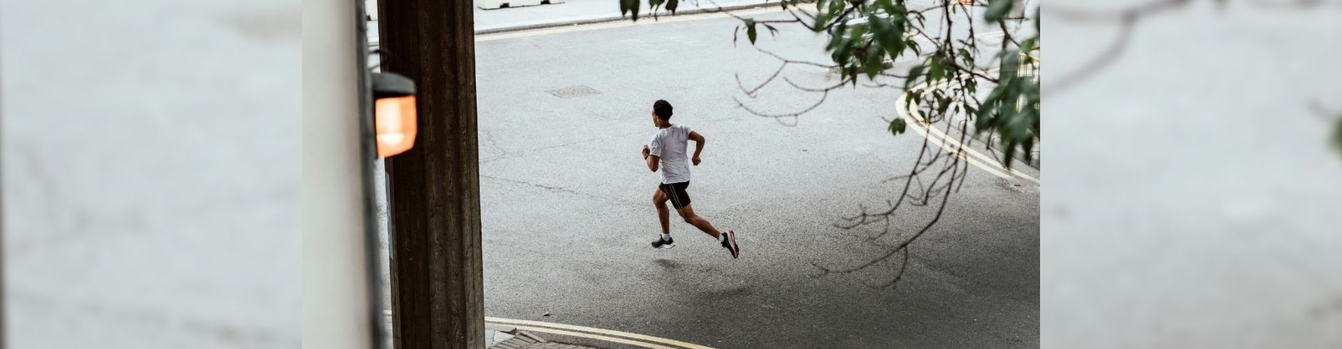 Treine com Estilo: Roupas Masculinas Oxer e ASICS para este Verão