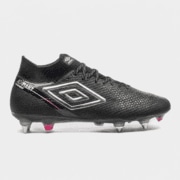 Imagem de chuteira com travas SG da Umbro